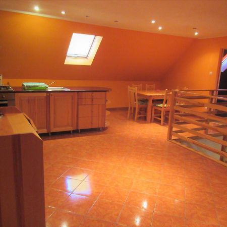Menyhart Apartman Gyenesdiason 6 Fo Reszere Exterior photo