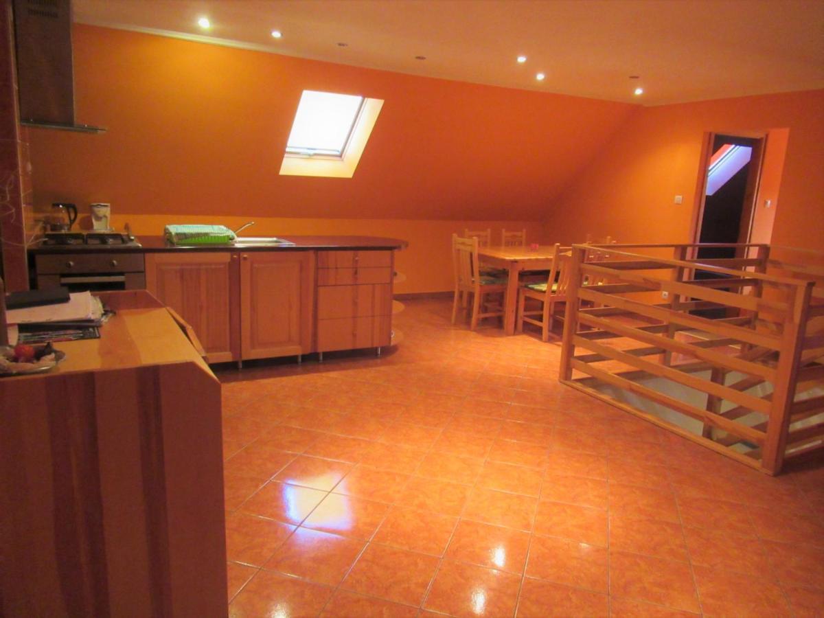Menyhart Apartman Gyenesdiason 6 Fo Reszere Exterior photo